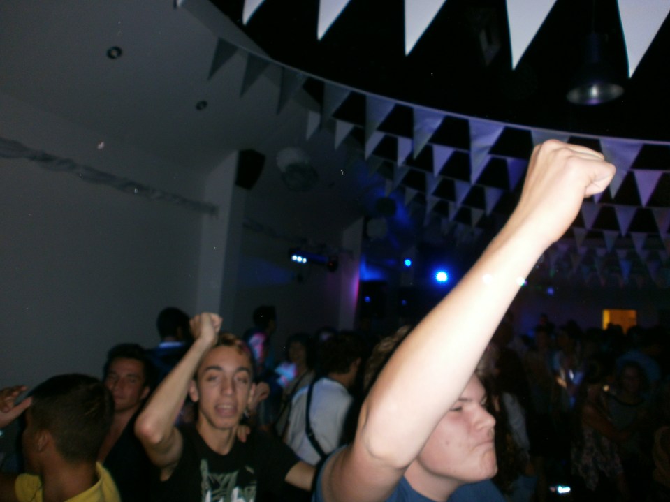 OLYMPUS DIGITAL CAMERA