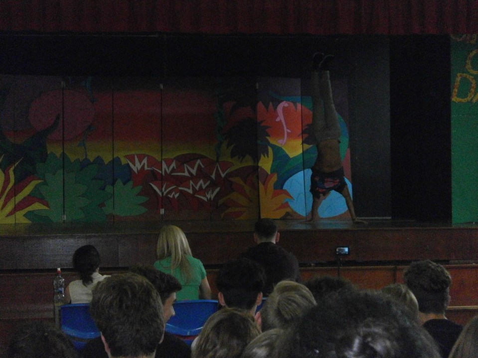 OLYMPUS DIGITAL CAMERA