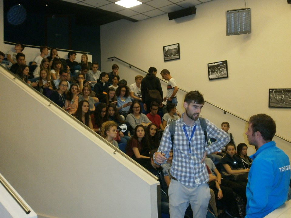 OLYMPUS DIGITAL CAMERA