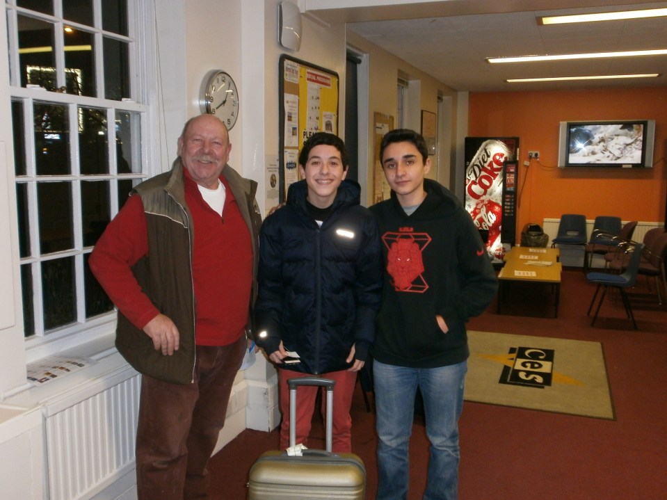 OLYMPUS DIGITAL CAMERA