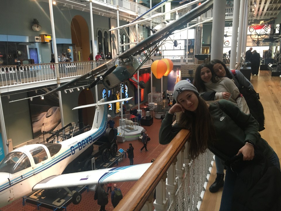 2F206B36-A48D-4C24-BFF6-7600417EA573