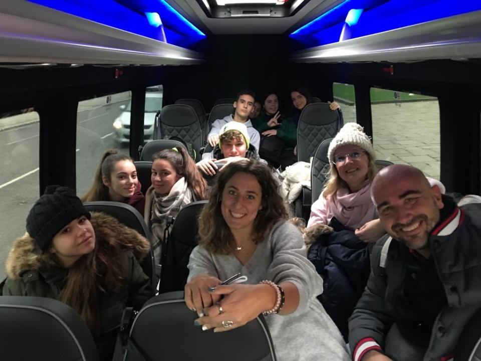 4CD212EE-C822-4F13-AFA8-BC32C1E86BD2