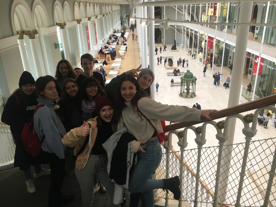 B8CD9F40-89D1-4EBE-9241-B71EFD828972