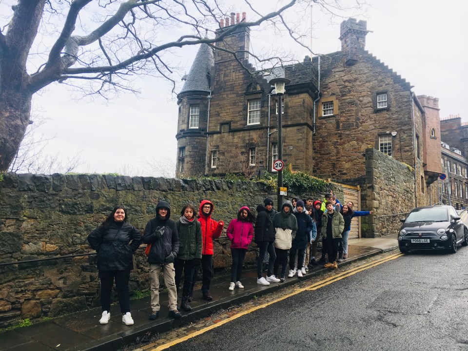 C2DE0C00-8B31-4DE5-B6C1-5C20A023245C