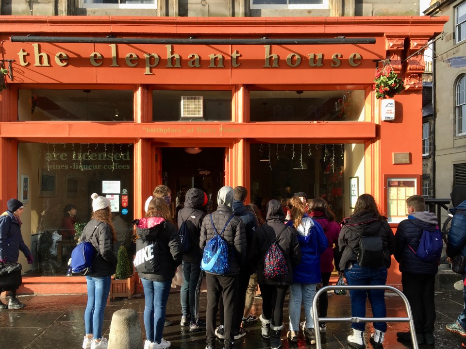 E6BC2FF6-E882-4DDF-8F40-40DE715EE40C