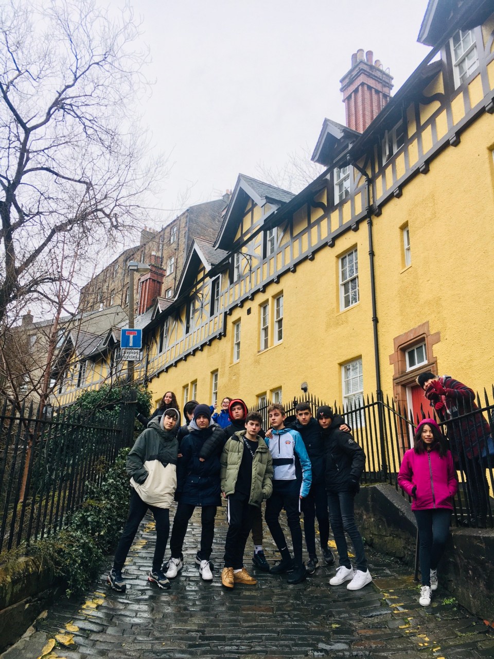 FB319DD5-B6D0-437E-8F64-B6B3675B73C2