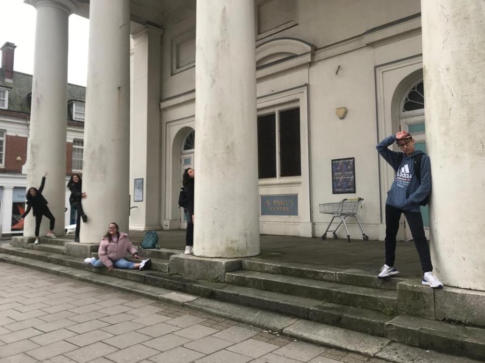 4C3C2FDF-53F8-4802-BF4B-4B5C39406BBA