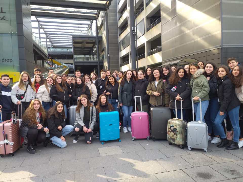 8597E0D2-E249-43C9-9D8B-DC1F64363D34